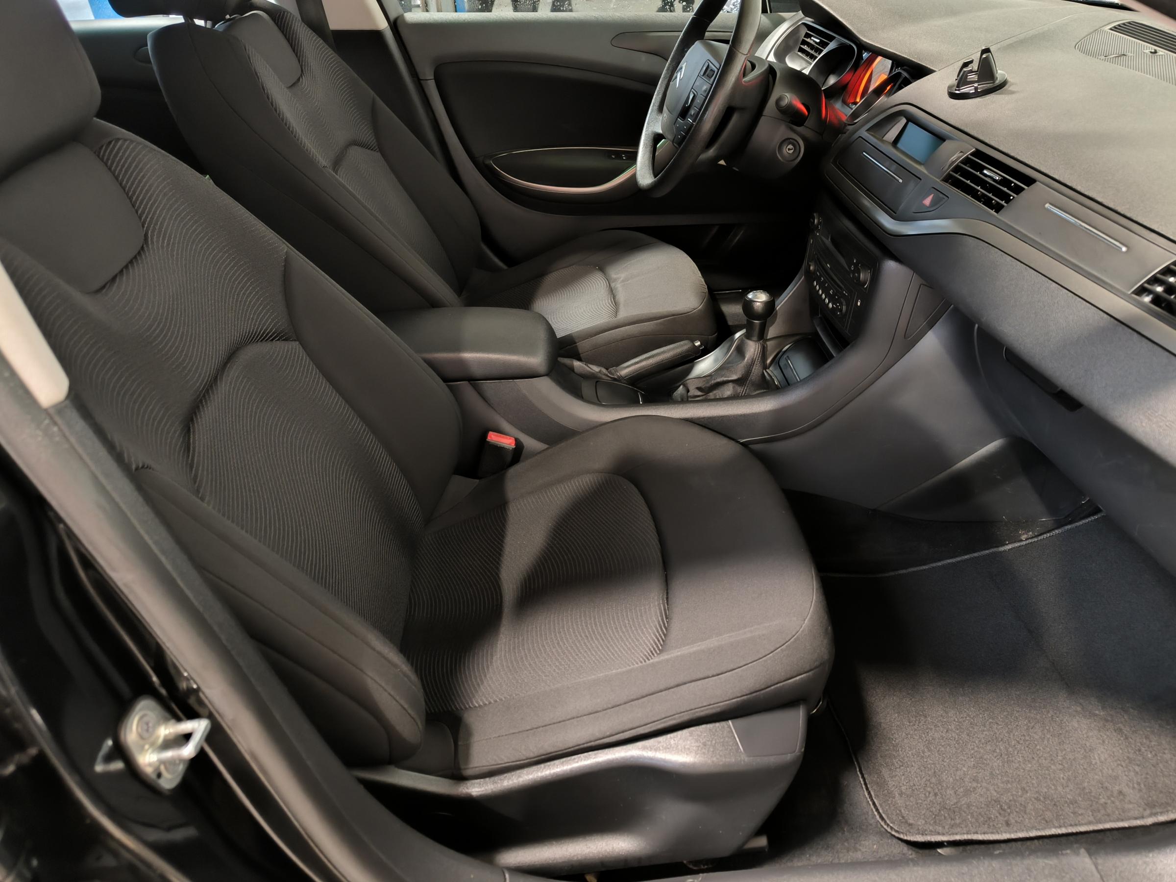 Citroën C5, 2009 - pohled č. 12