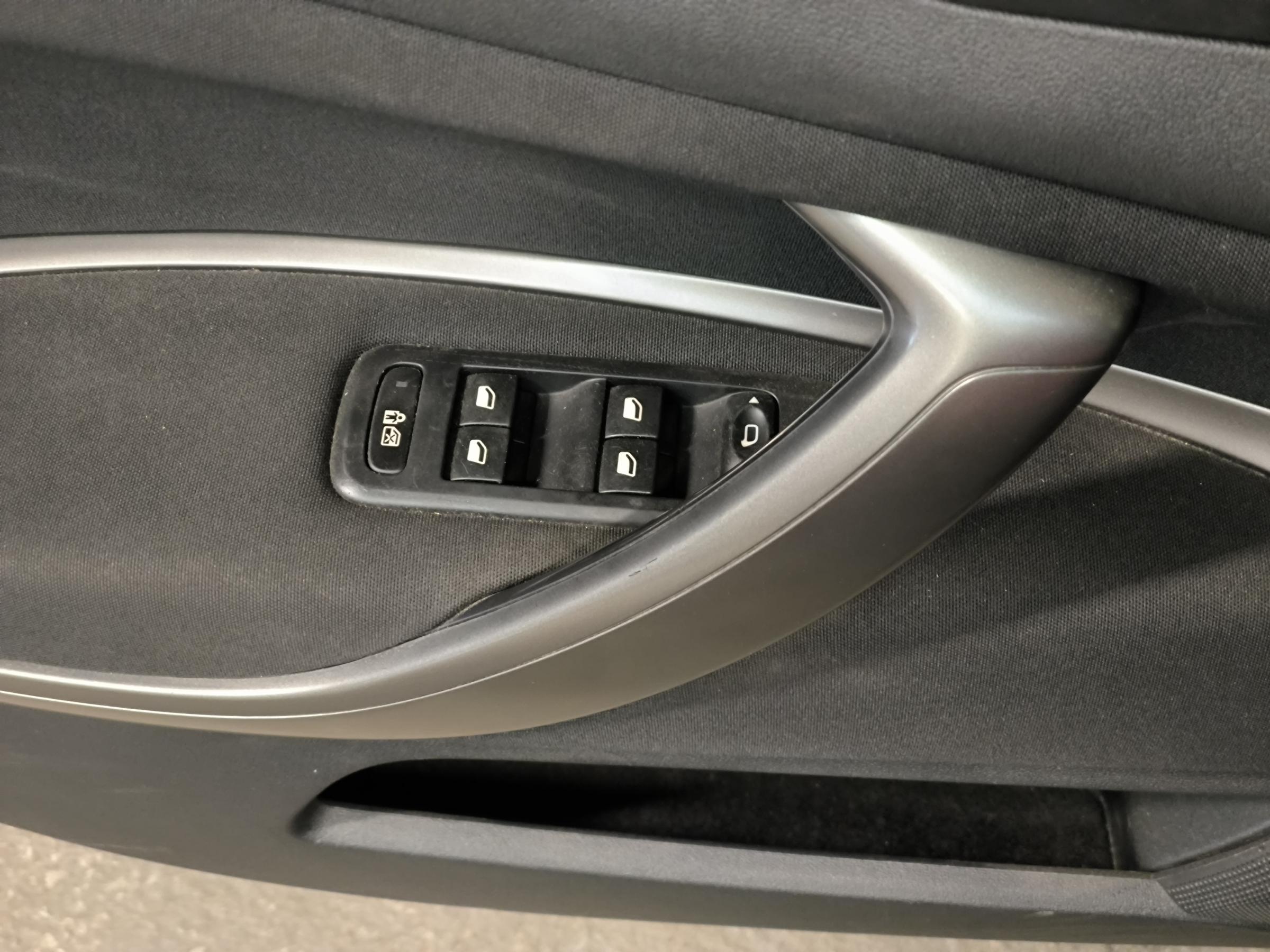 Citroën C5, 2009 - pohled č. 17