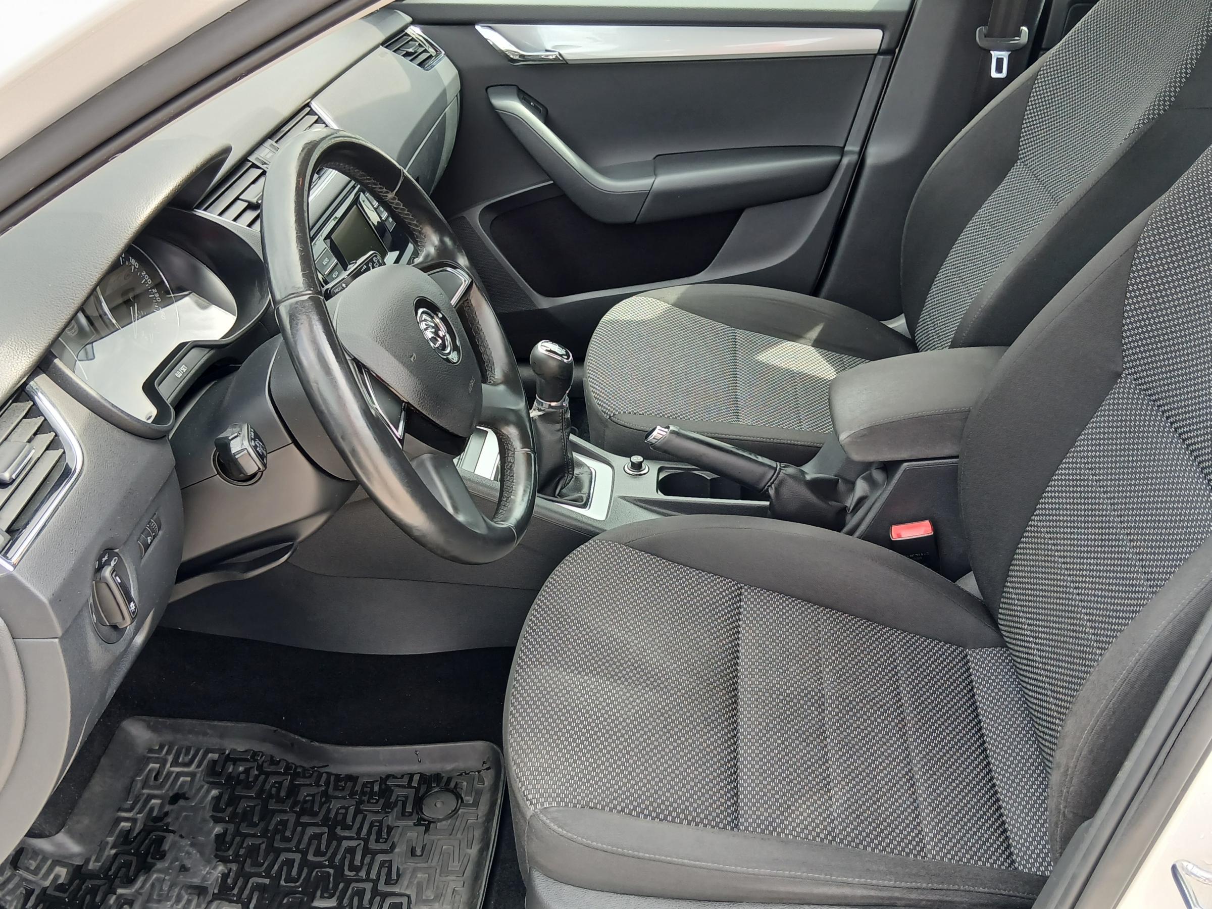 Škoda Octavia III, 2014 - pohled č. 10