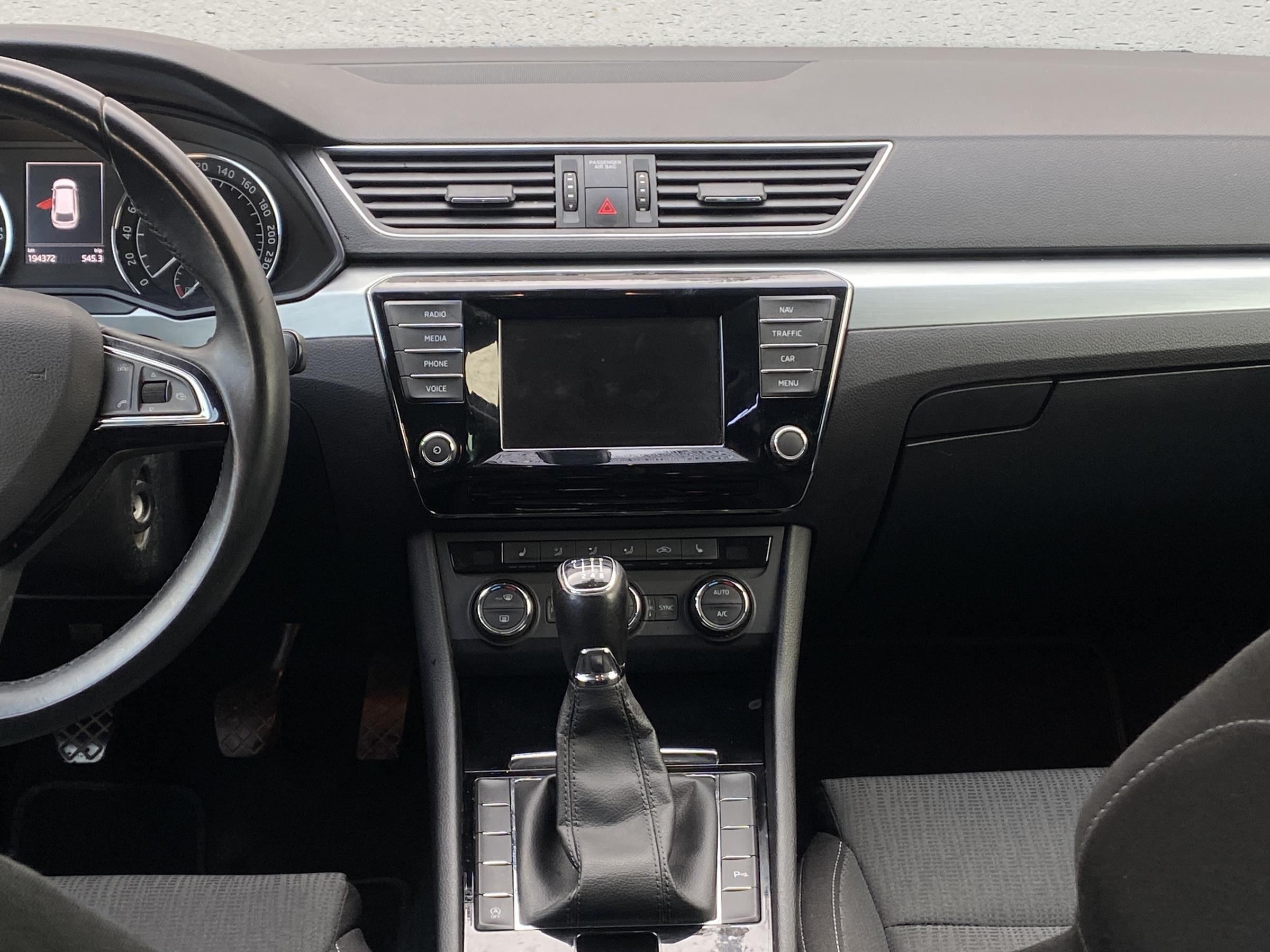 Škoda Superb III, 2016 - pohled č. 9