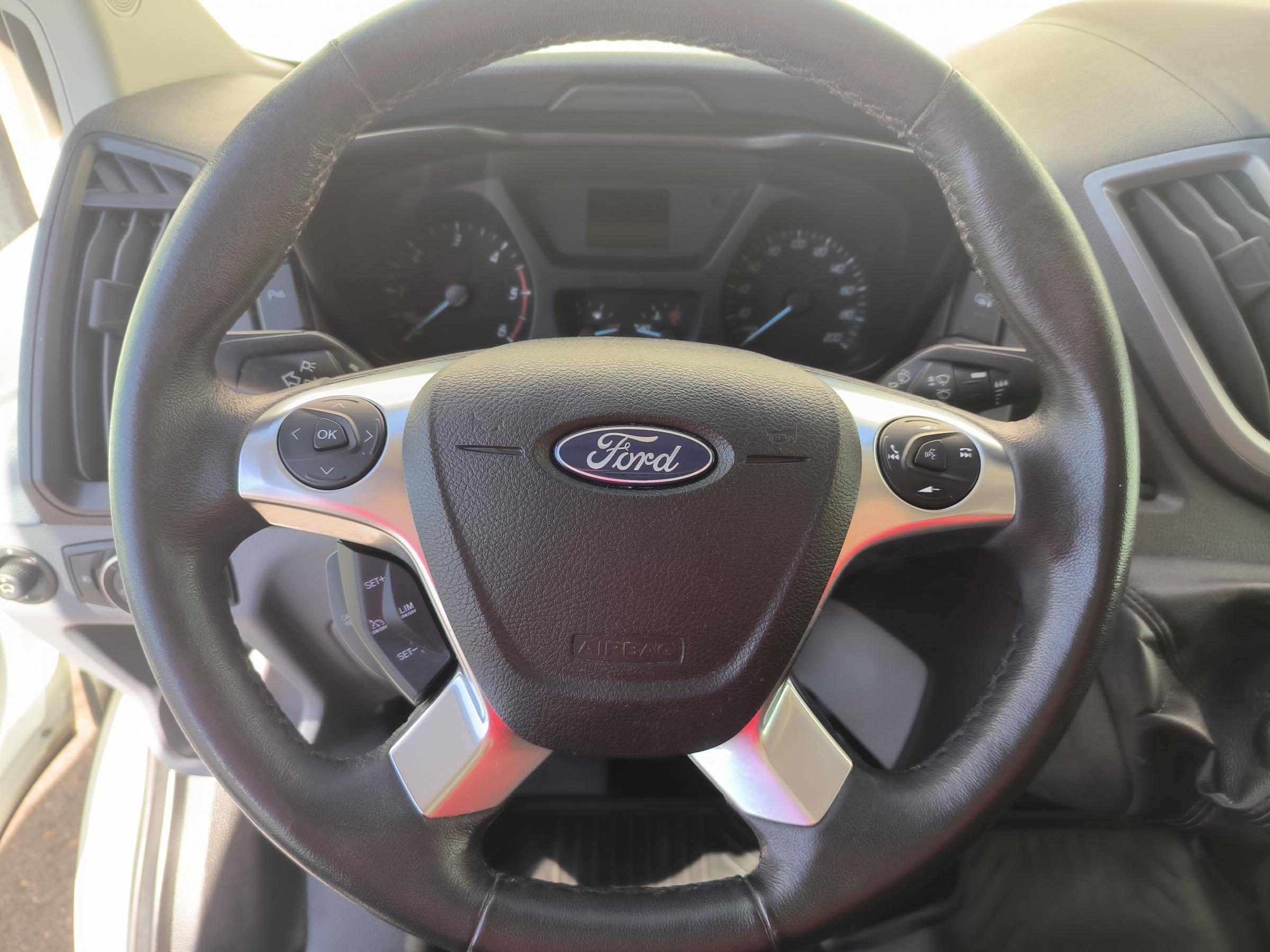 Ford Transit, 2019 - pohled č. 20