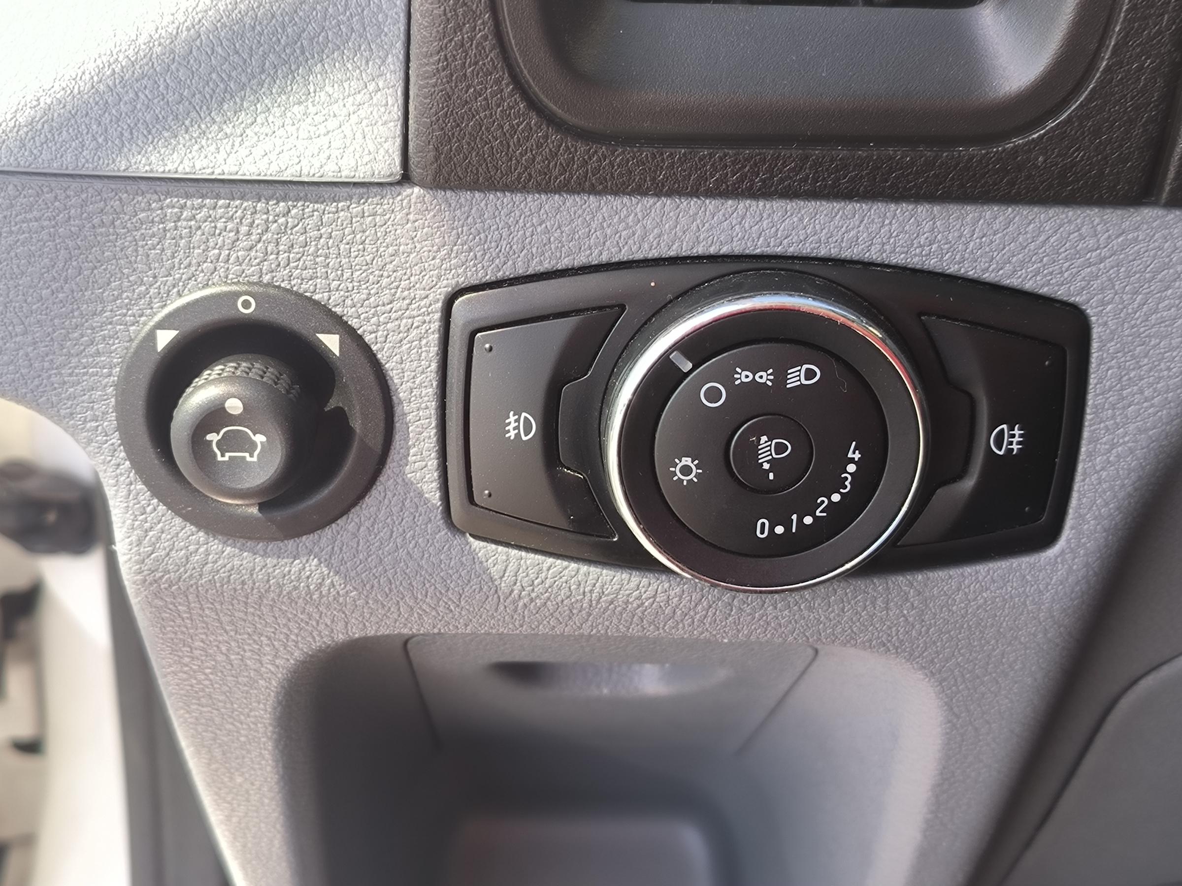 Ford Transit, 2019 - pohled č. 21