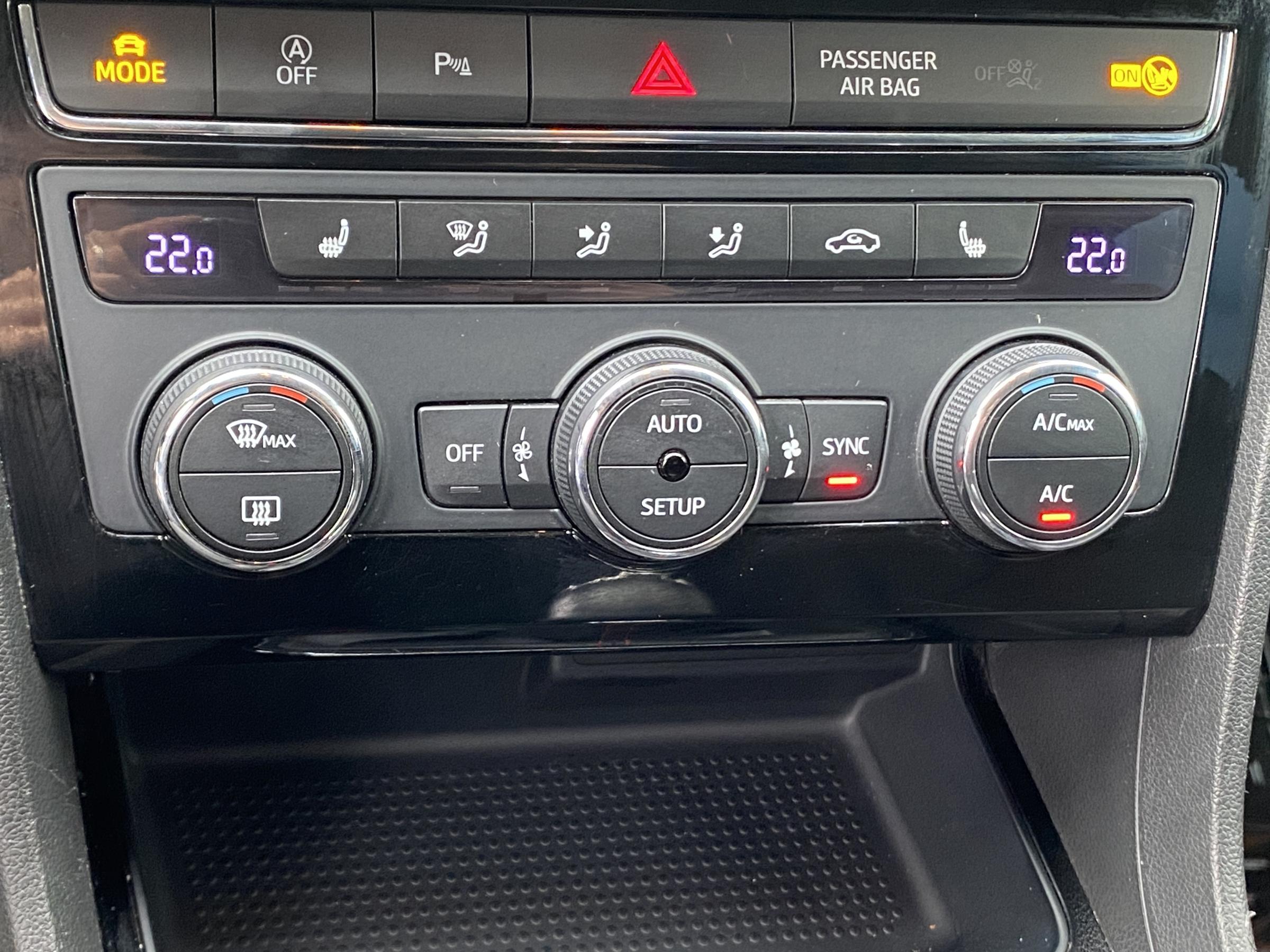 Seat Leon, 2018 - pohled č. 14