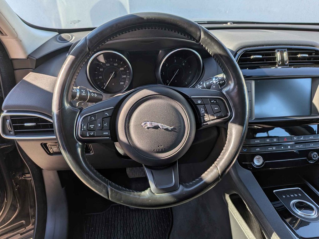 Jaguar F-Pace 2.0D  4x4