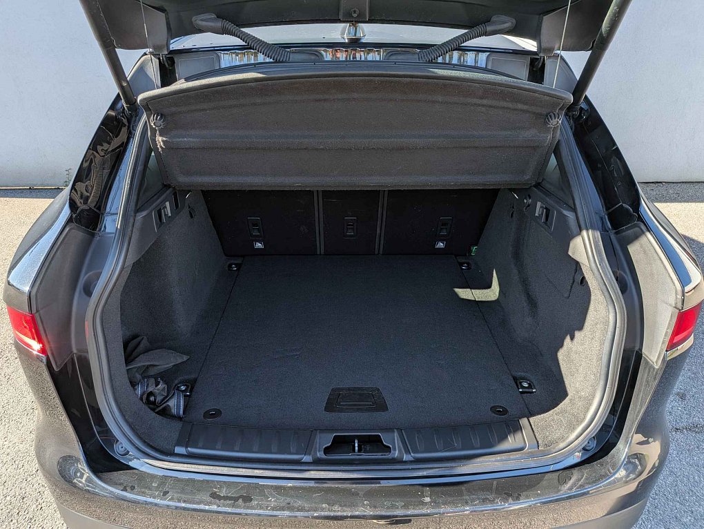 Jaguar F-Pace 2.0D  4x4