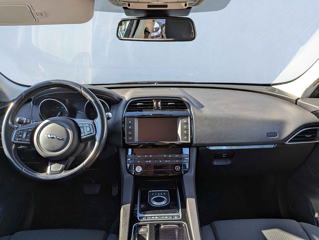 Jaguar F-Pace 2.0D  4x4
