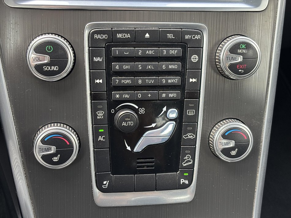 Volvo XC60 2.4 D Summum AWD