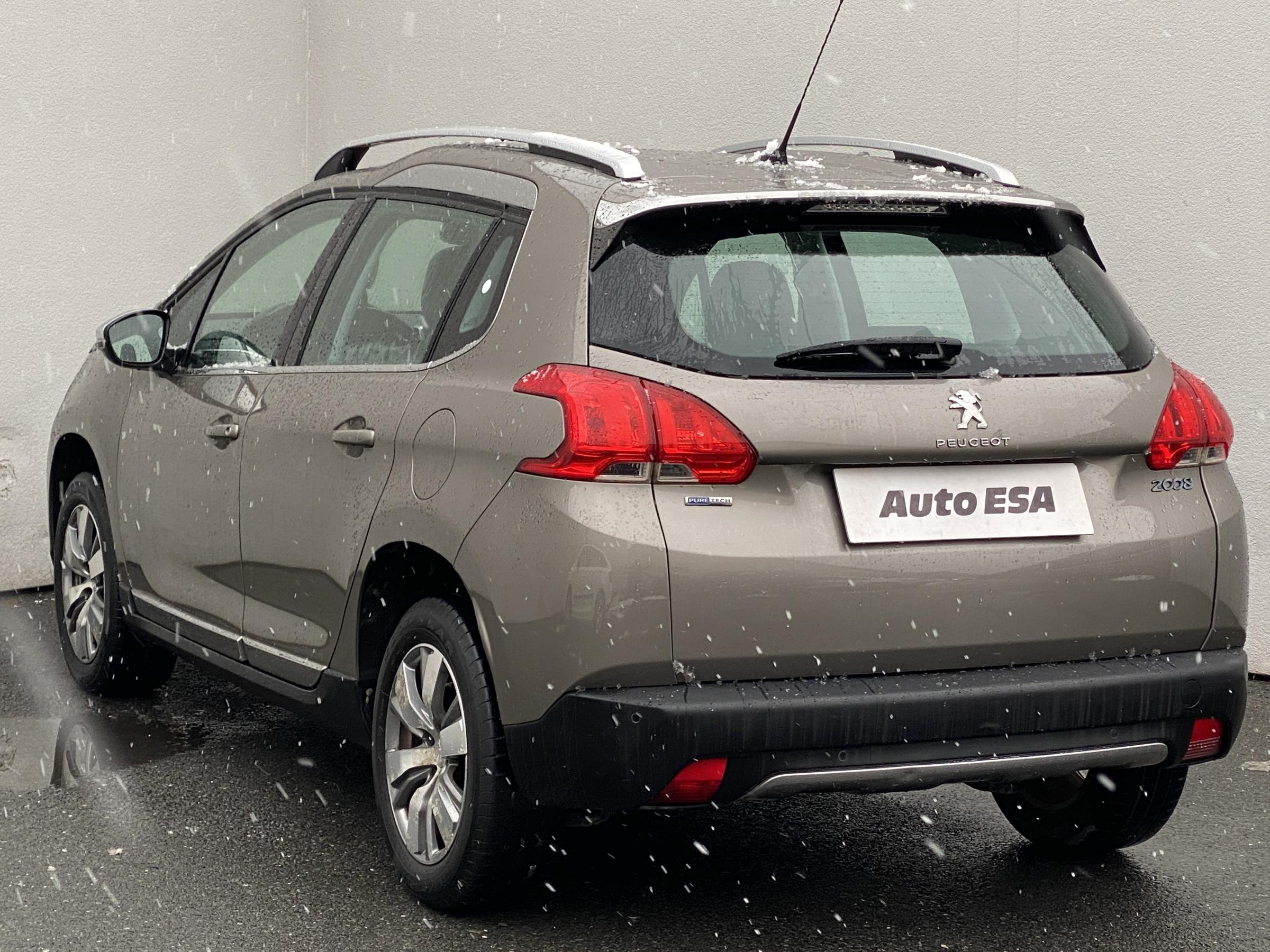 Peugeot 2008, 2015 - pohled č. 6