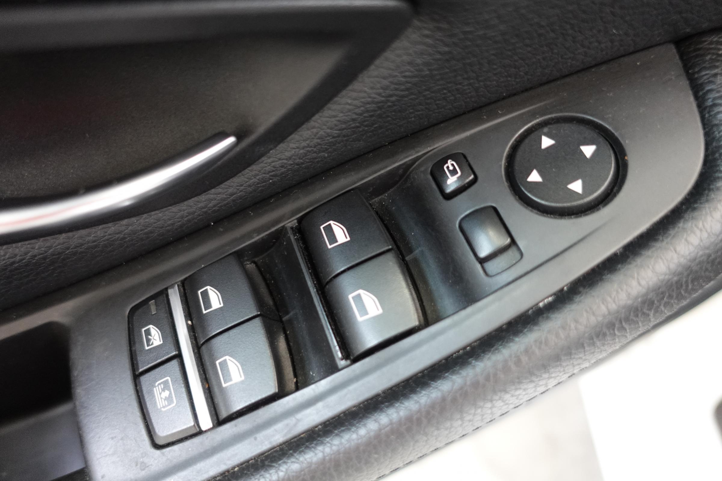 BMW Řada 5, 2011 - pohled č. 14