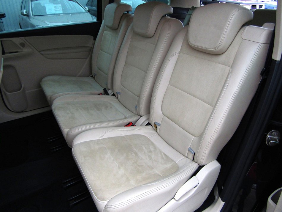 Volkswagen Sharan 2.0 TDi  7míst