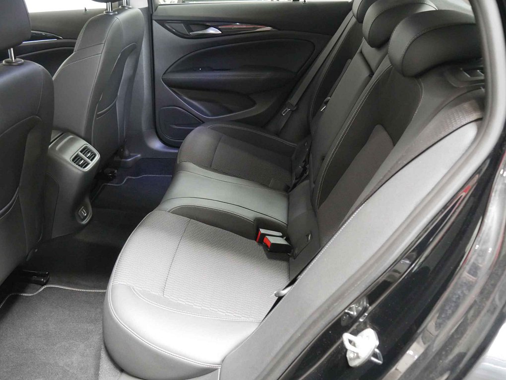 Opel Insignia 2.0CDTi 