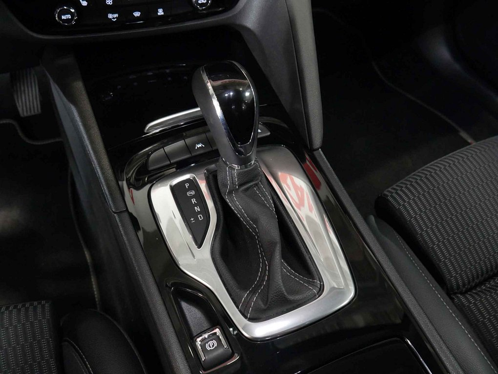 Opel Insignia 2.0CDTi 