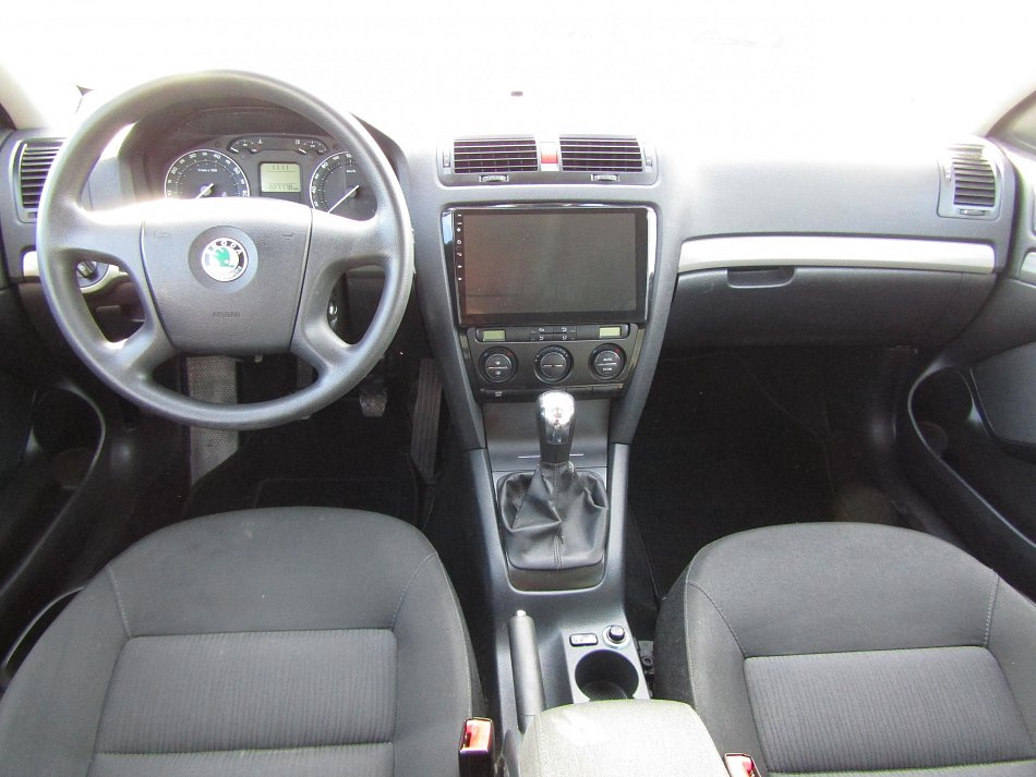 Škoda Octavia II 1.6 FSi 