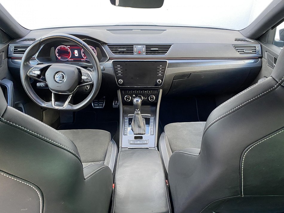 Škoda Superb III 2.0 TSi SportLine