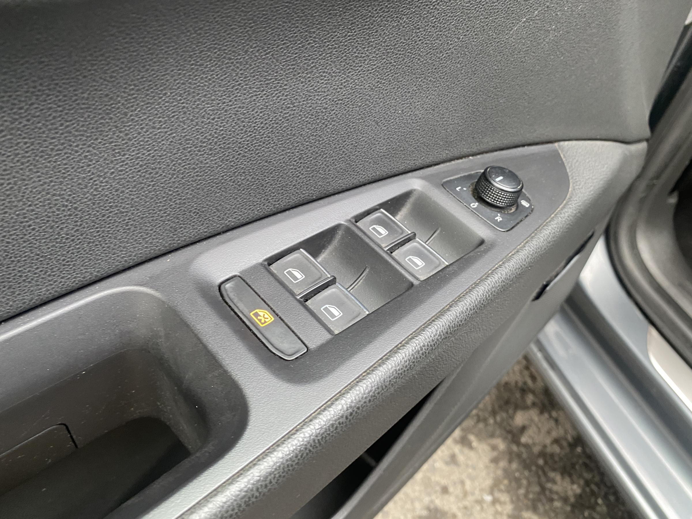 Seat Leon, 2013 - pohled č. 13