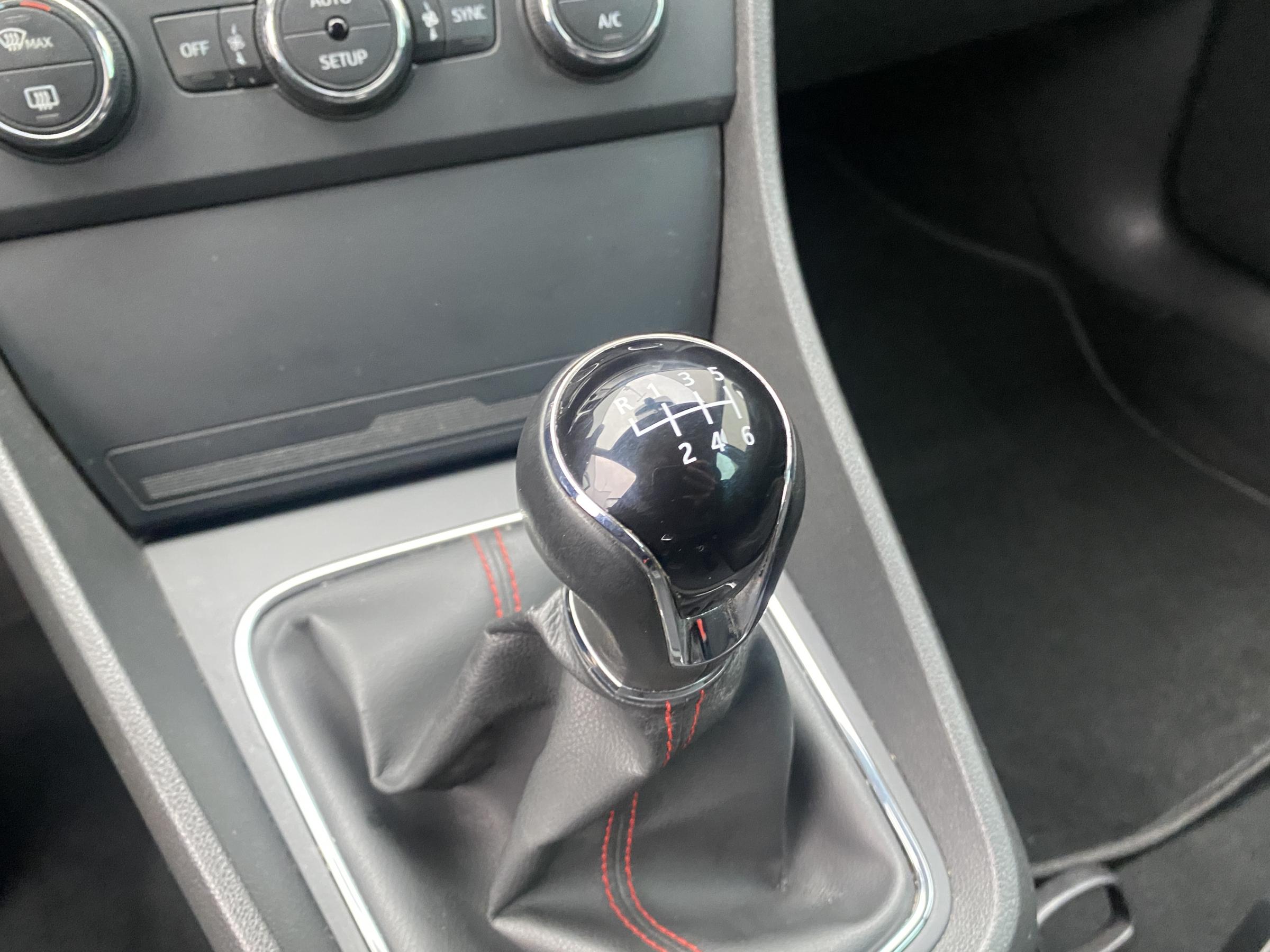 Seat Leon, 2013 - pohled č. 16