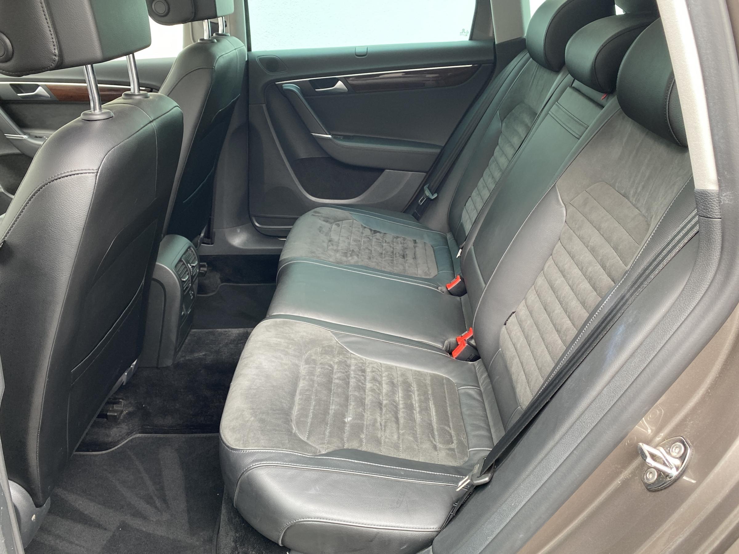 Volkswagen Passat, 2010 - pohled č. 10