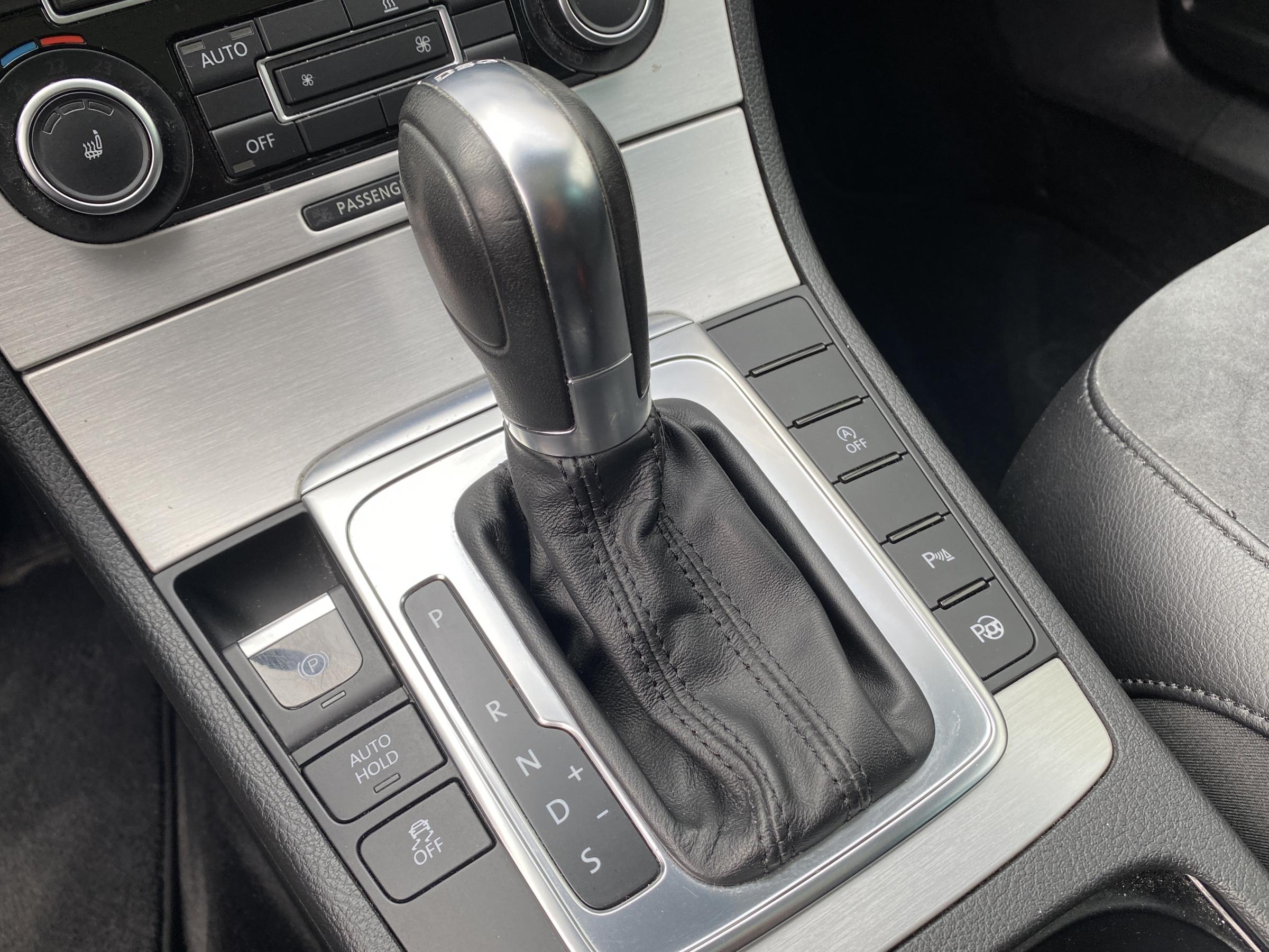 Volkswagen Passat, 2010 - pohled č. 16