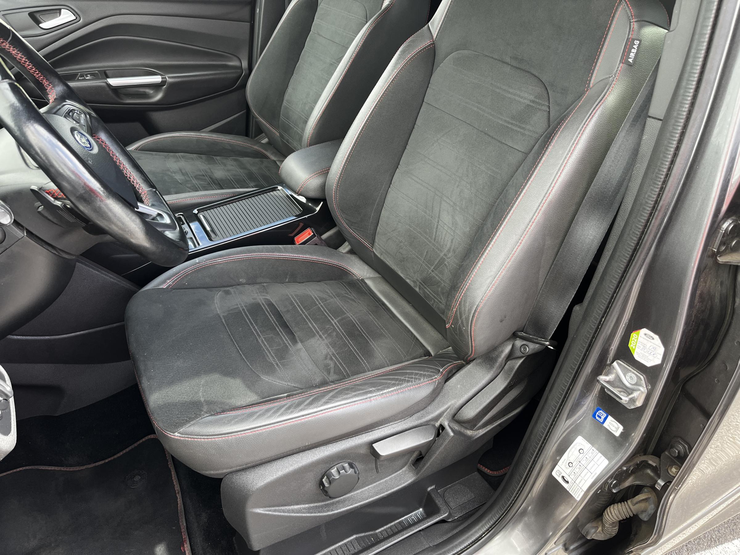 Ford Kuga, 2018 - pohled č. 10