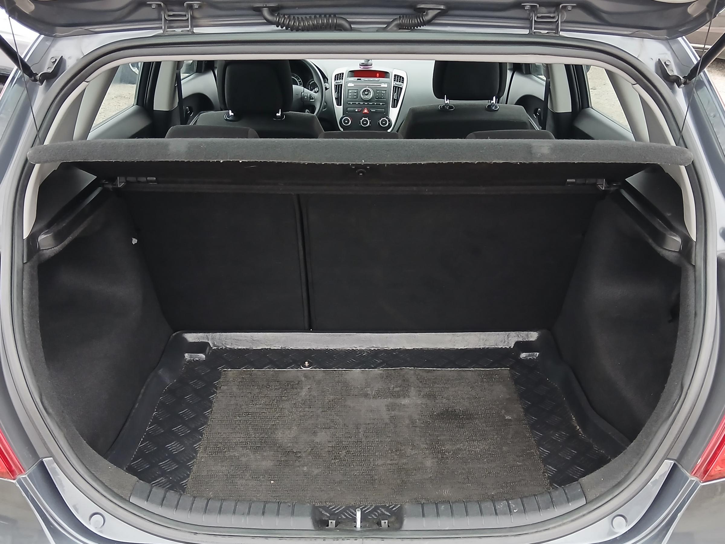 Kia Cee´d, 2010 - pohled č. 7