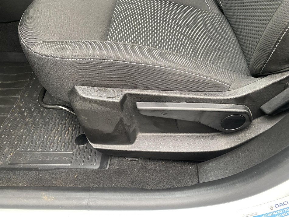Dacia Duster 1.6 i 