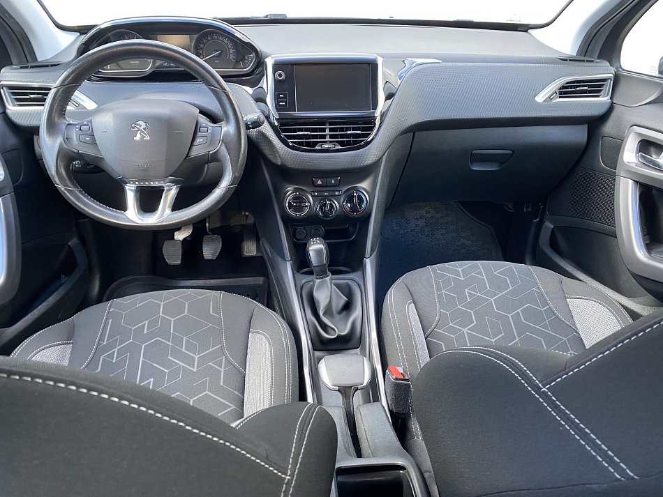 Peugeot 2008 1.2 PT GT Line