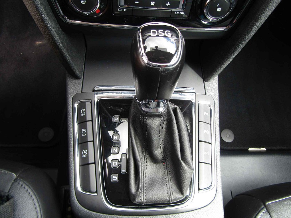 Škoda Superb II 2.0 TDi Elegance