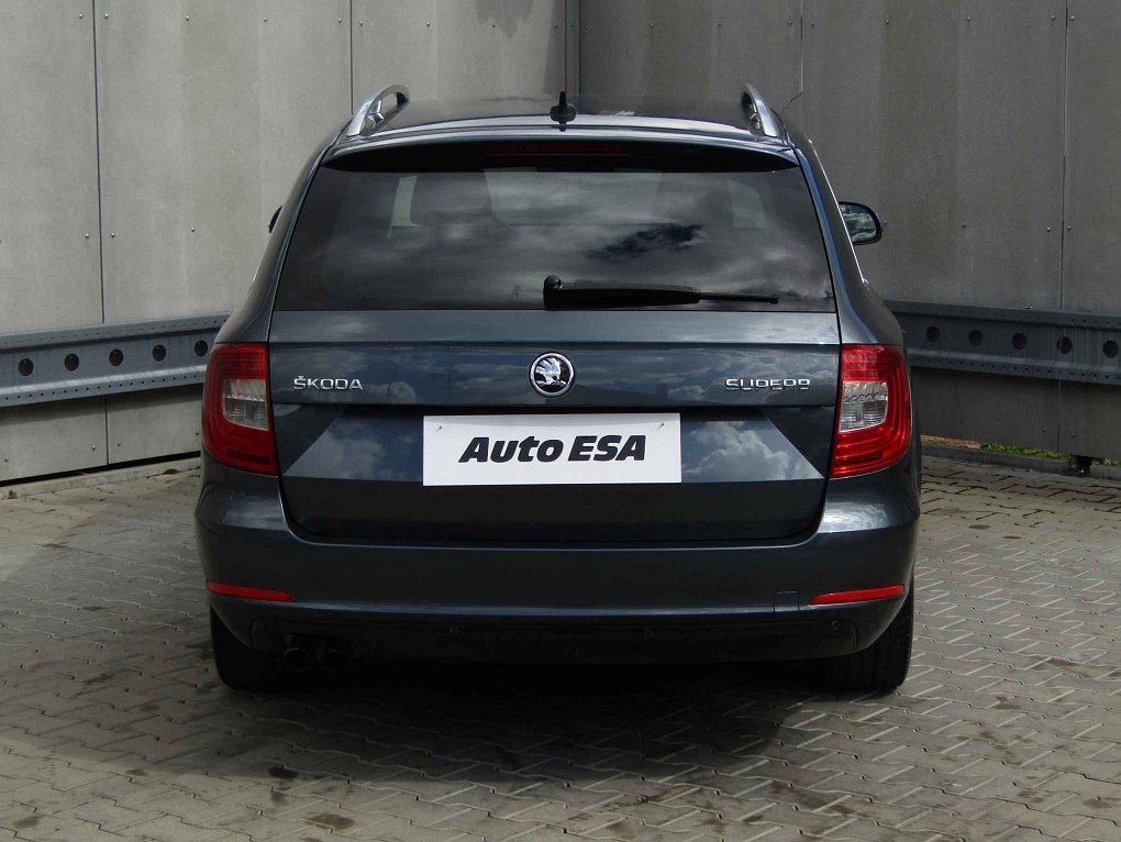 Škoda Superb II 2.0 TDi Elegance