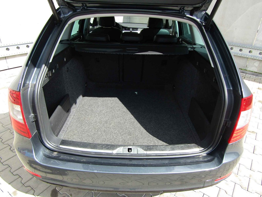 Škoda Superb II 2.0 TDi Elegance