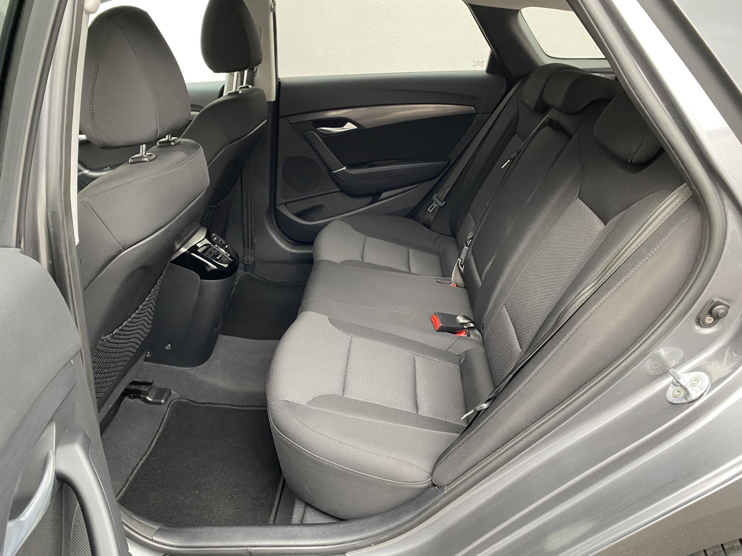 Hyundai i40, 2014 - pohled č. 12