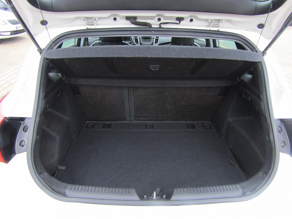 Hyundai I30 1.4i Trikolor