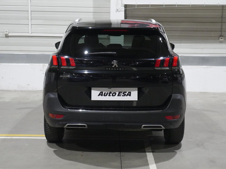 Peugeot 5008 1.5 HDi 