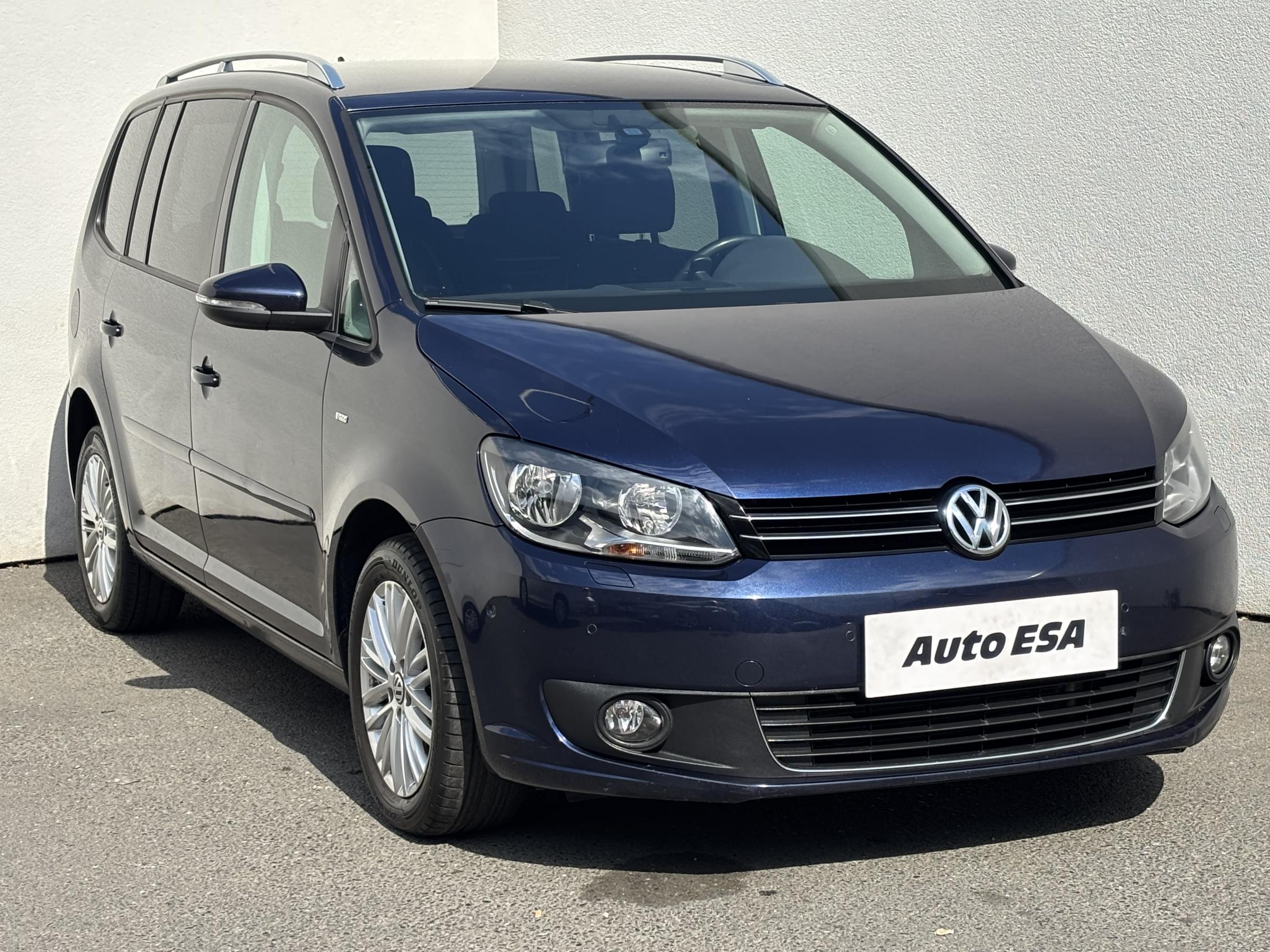 Volkswagen Touran, 2015 - celkový pohled