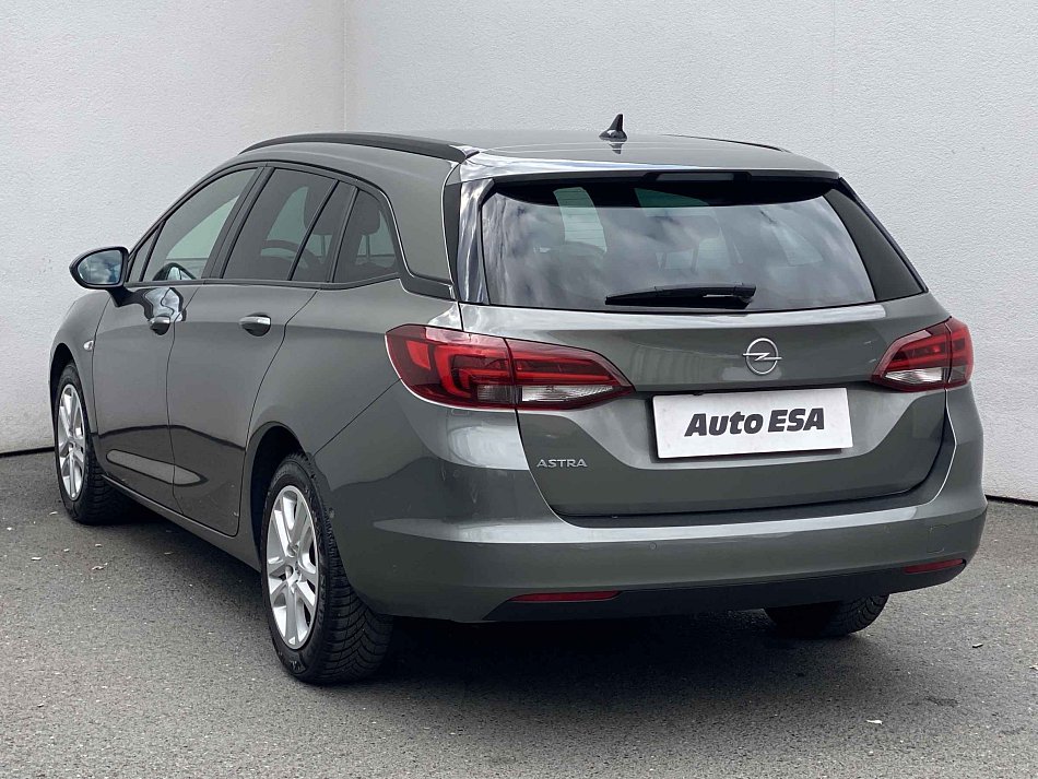 Opel Astra 1.5 CDTi Dynamic