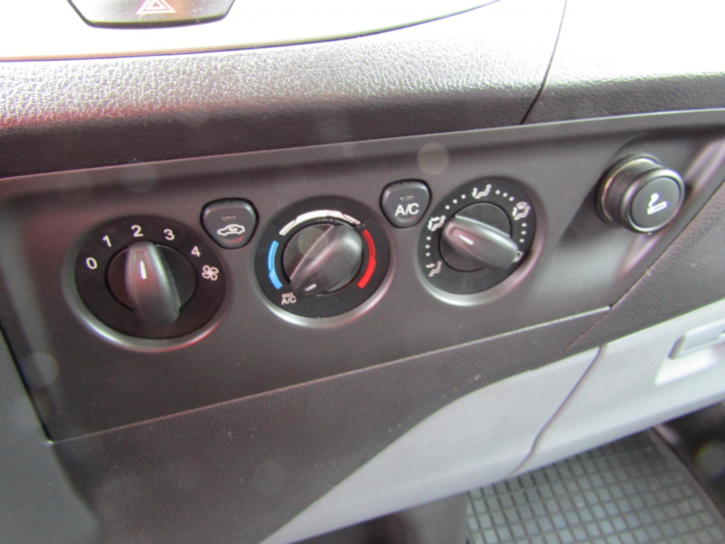 Ford Transit Custom, 2013 - pohled č. 18