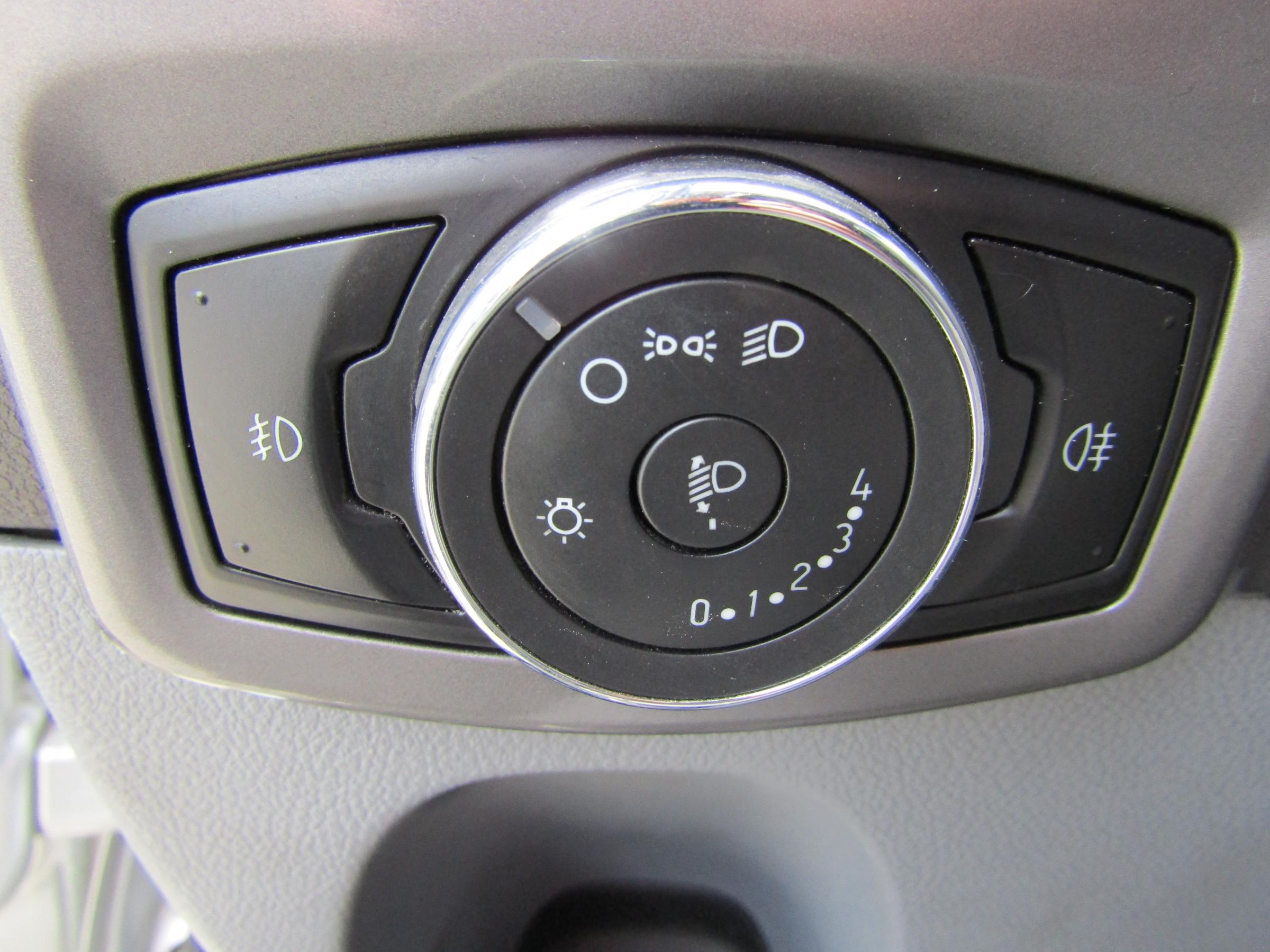 Ford Transit Custom, 2013 - pohled č. 19