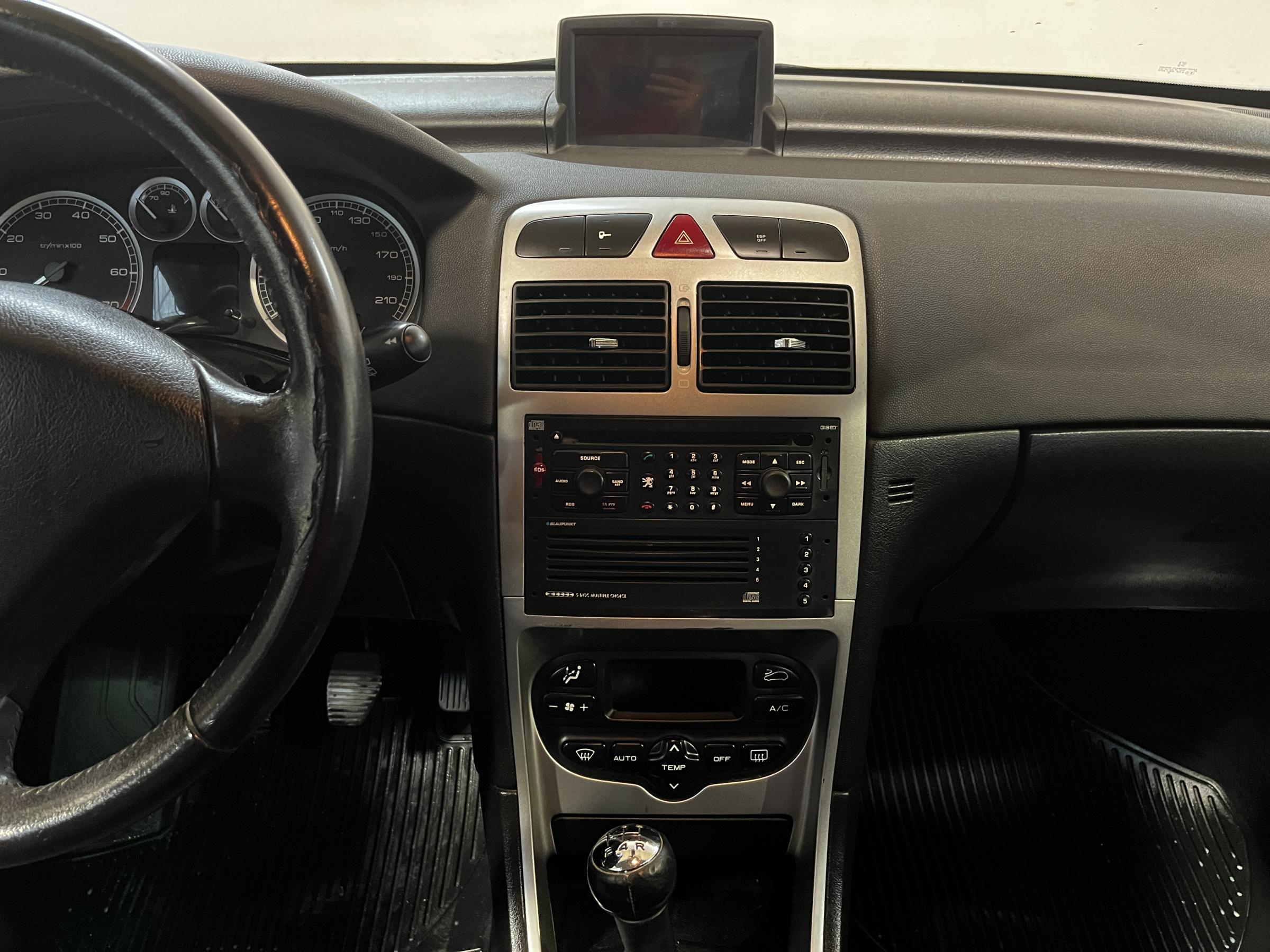 Peugeot 307, 2004 - pohled č. 9