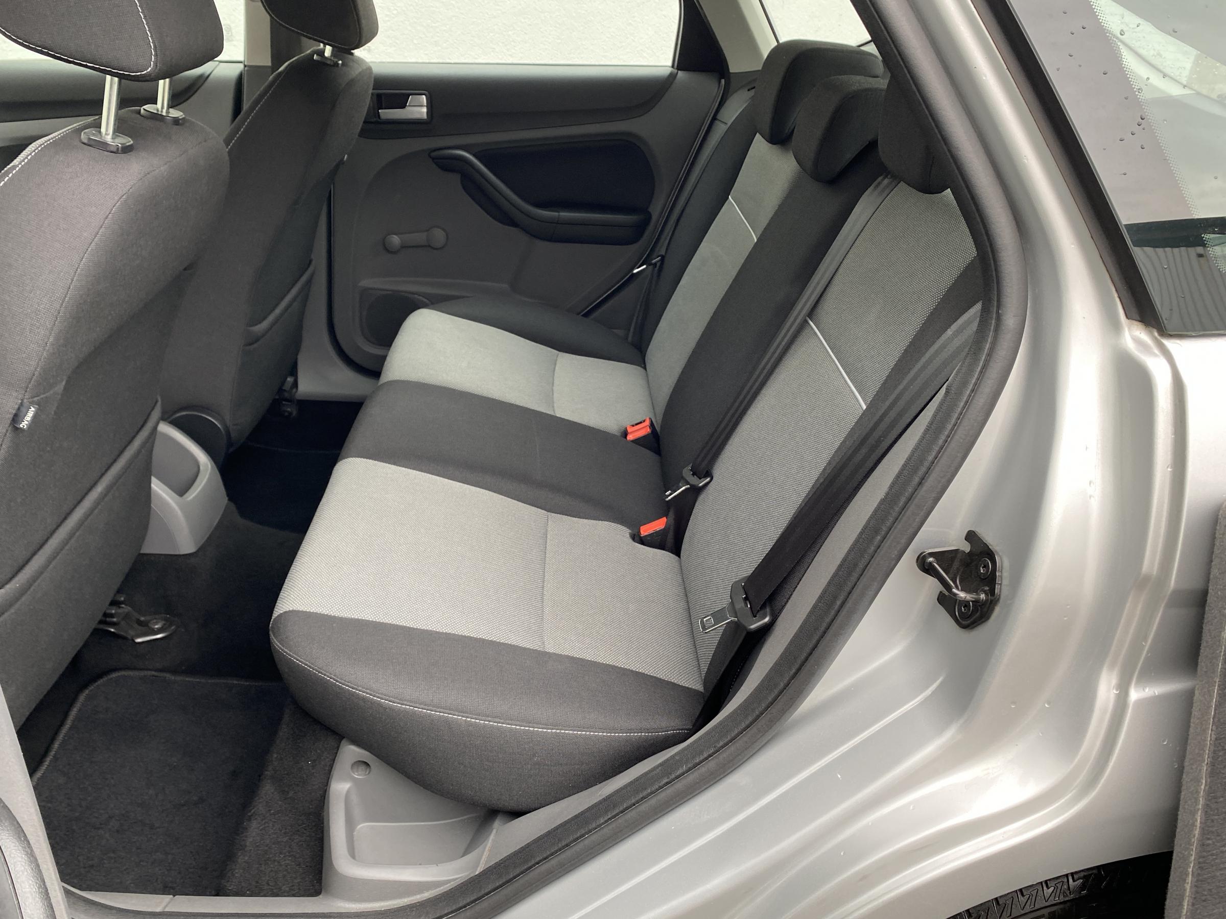 Ford Focus, 2011 - pohled č. 12