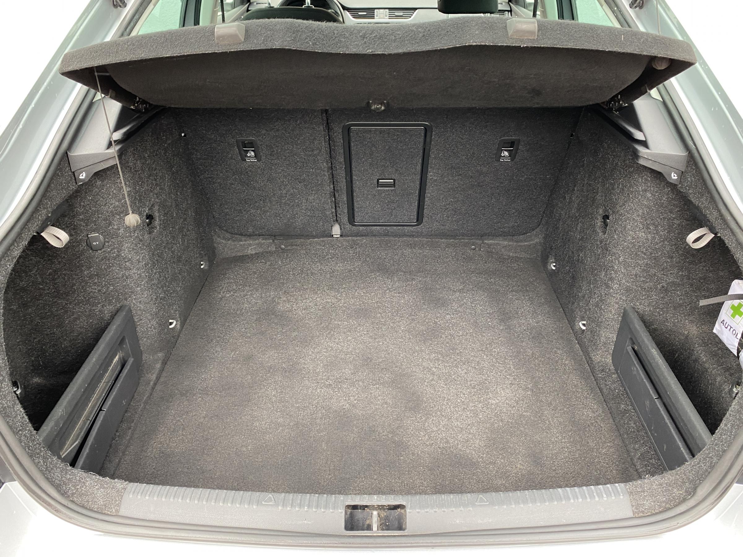 Škoda Octavia III, 2018 - pohled č. 7