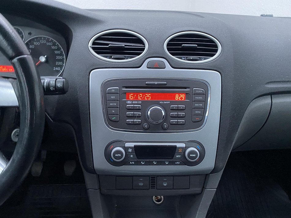 Ford Focus 1.6i Trend