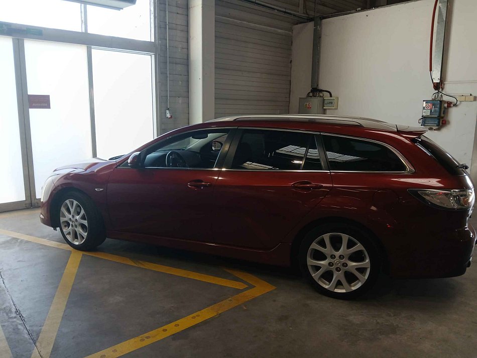Mazda 6 2.0 i 