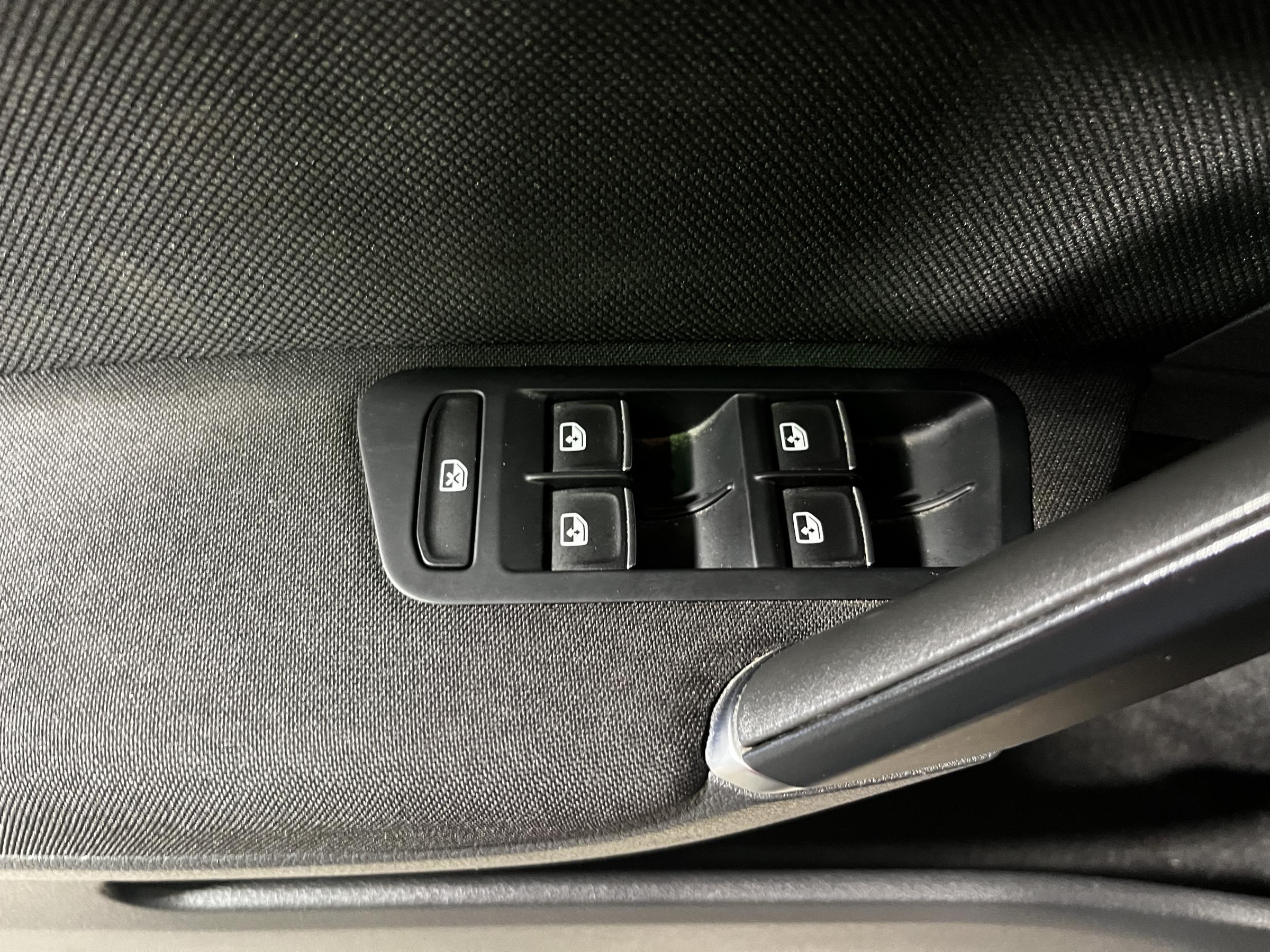 Volkswagen Golf, 2016 - pohled č. 12