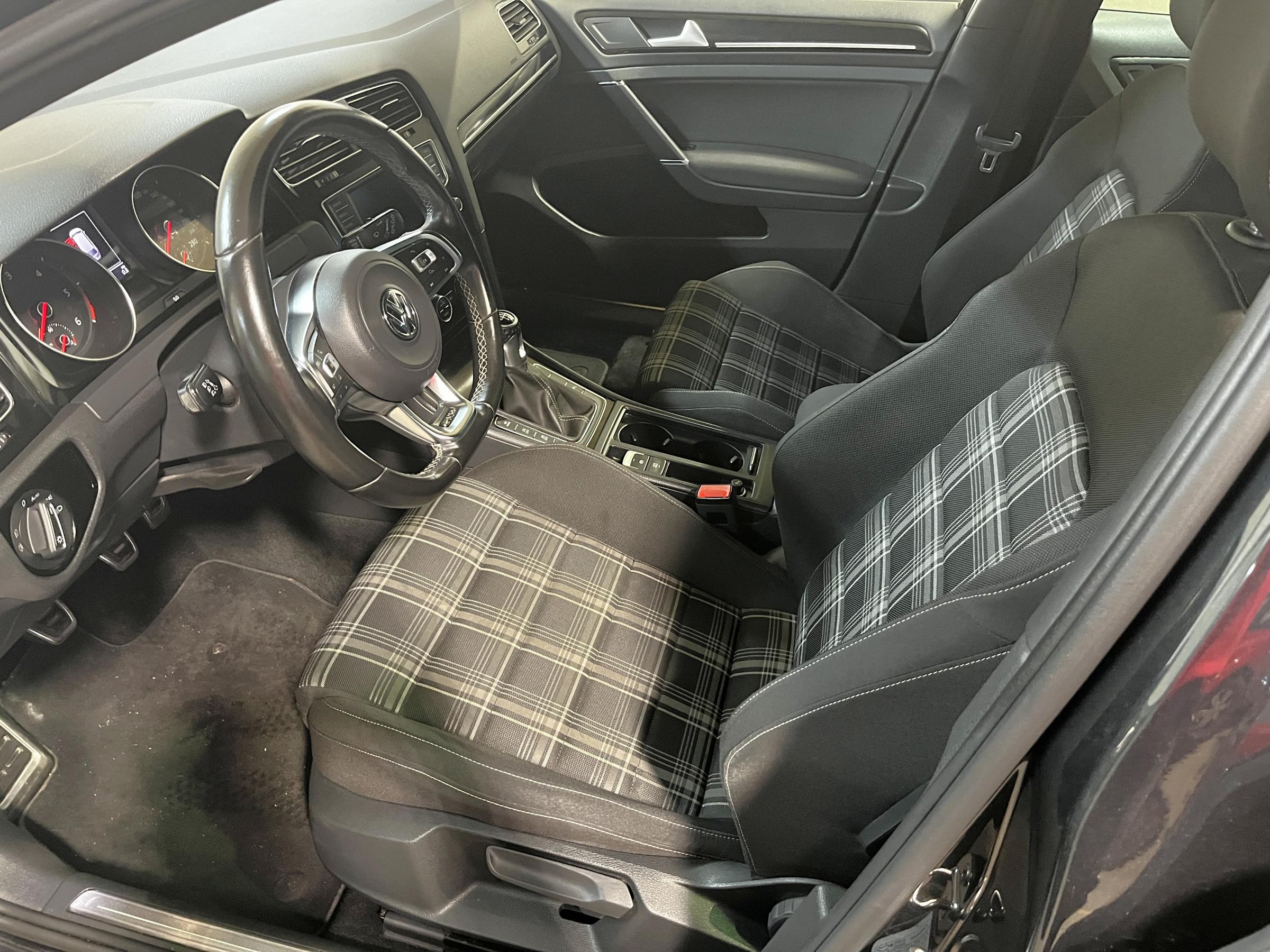 Volkswagen Golf, 2016 - pohled č. 9