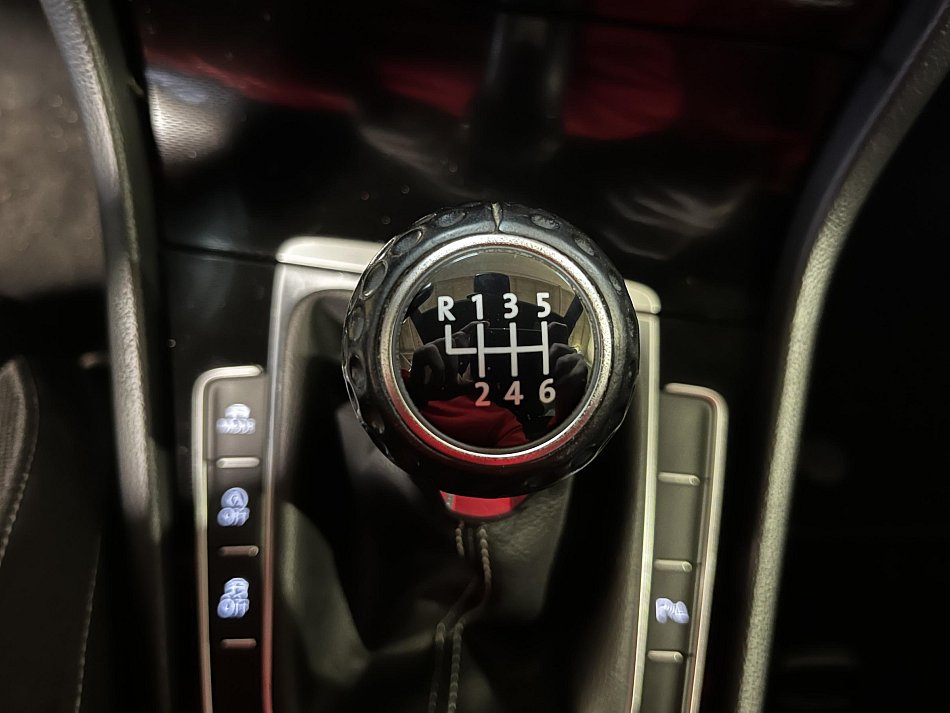 Volkswagen Golf 2.0 TDi GTD