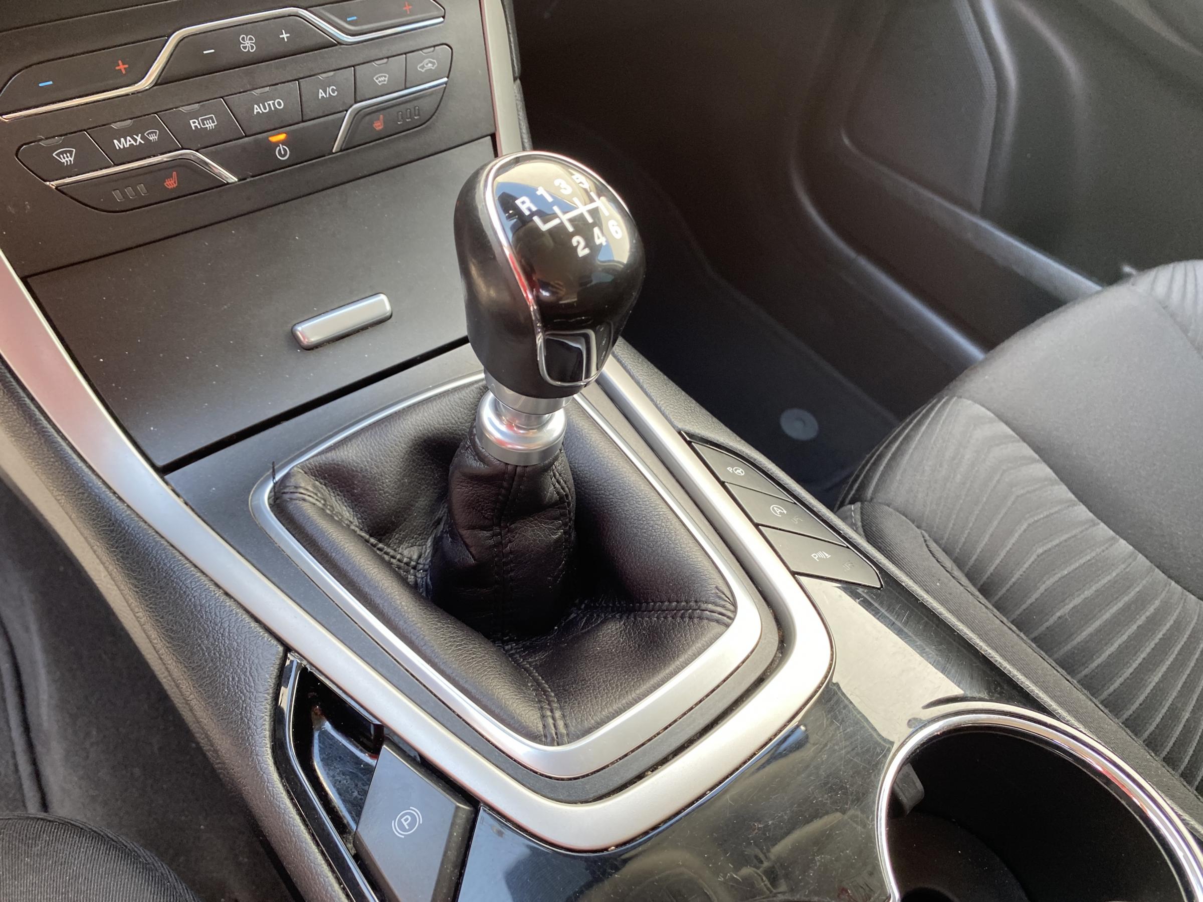 Ford S-MAX, 2015 - pohled č. 18