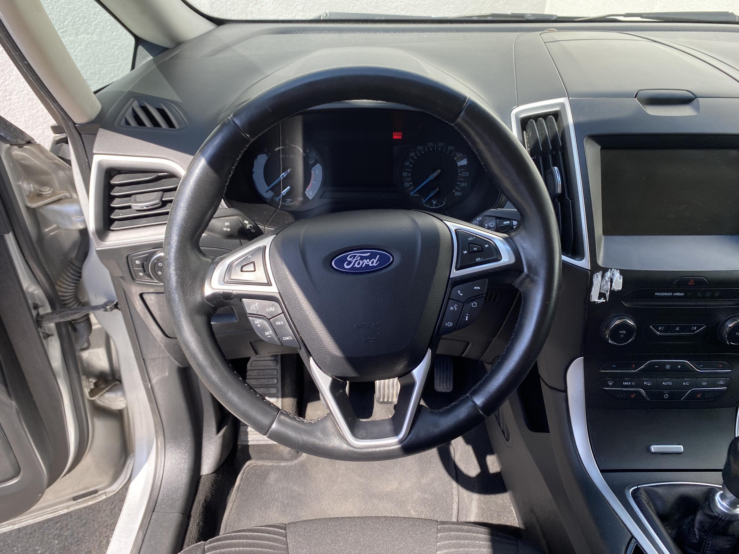 Ford S-MAX, 2015 - pohled č. 9