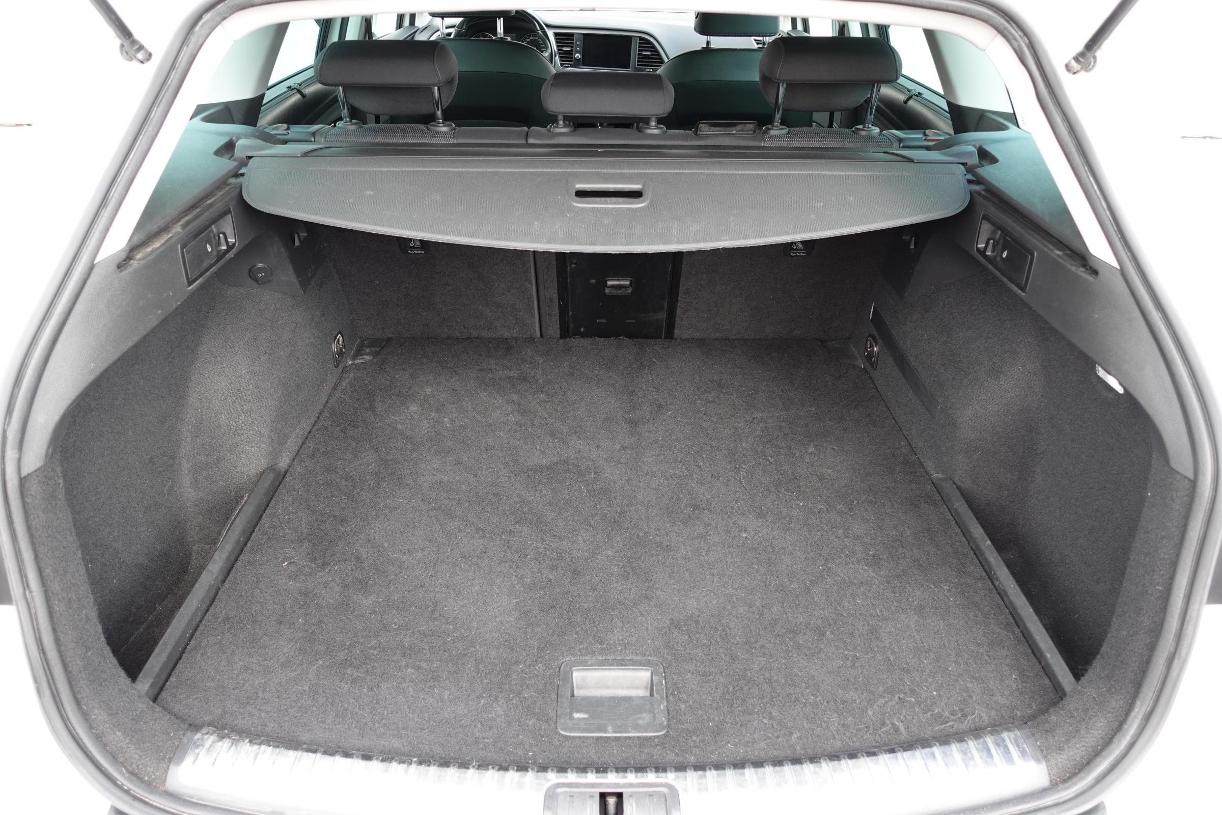 Seat Leon, 2019 - pohled č. 7