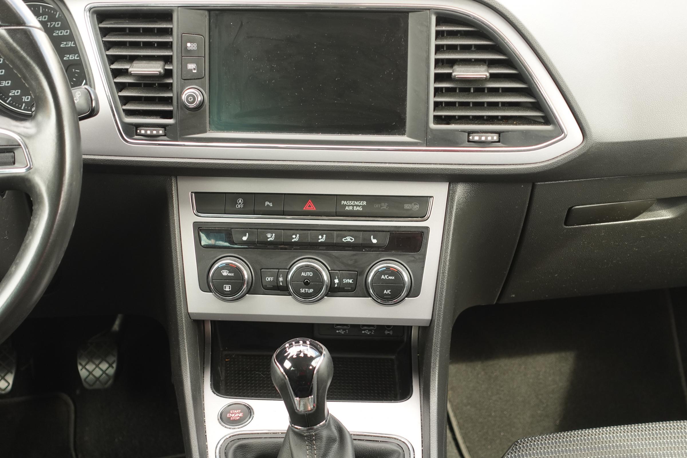 Seat Leon, 2019 - pohled č. 9