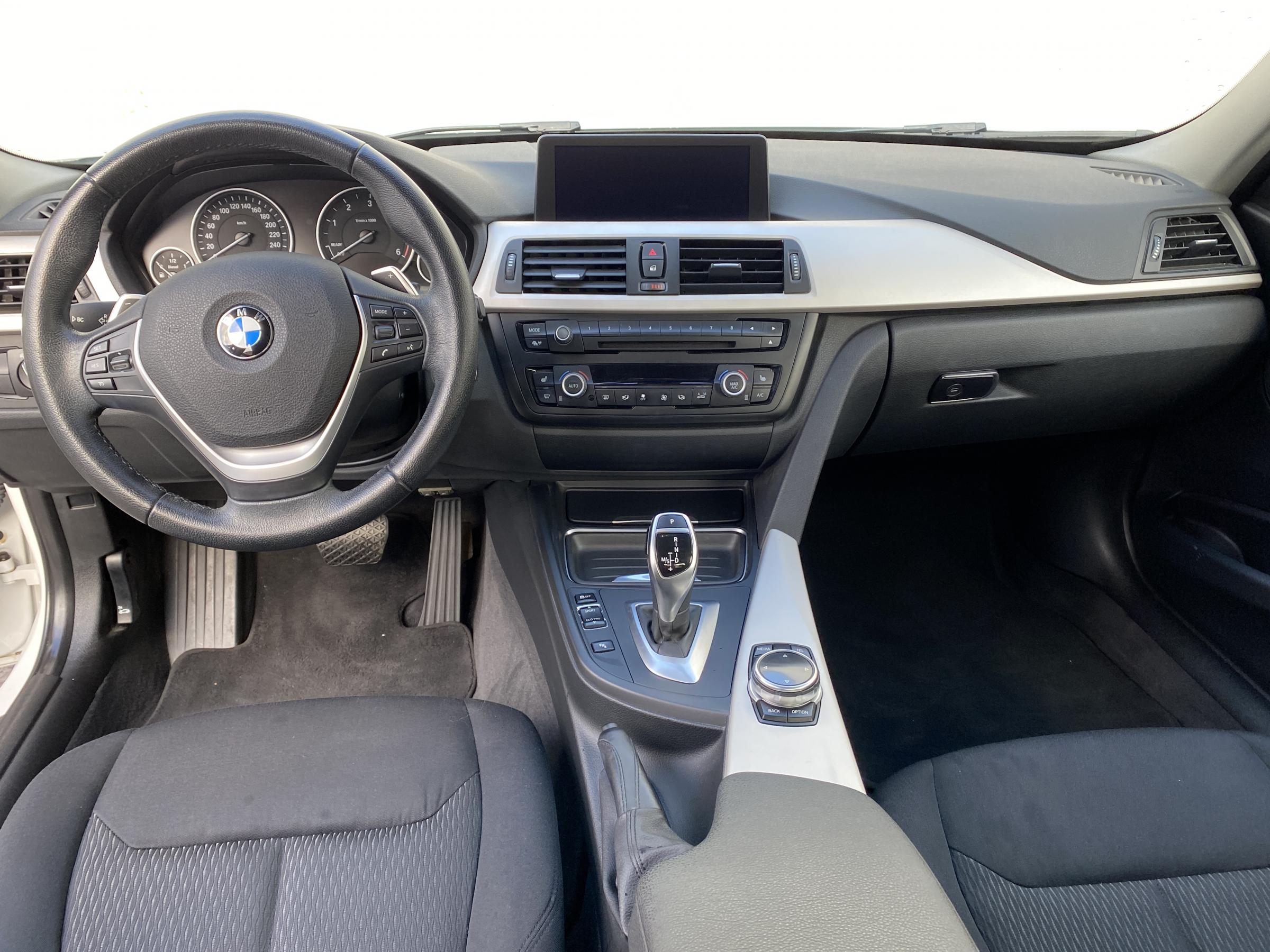 BMW Řada 3, 2013 - pohled č. 8