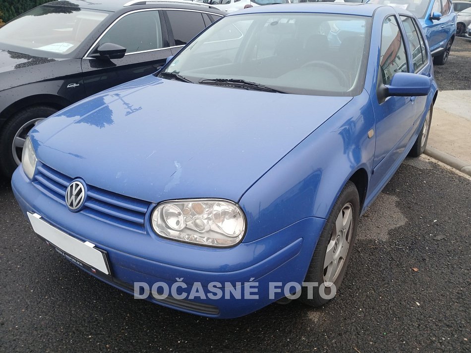 Volkswagen Golf 1.8i 
